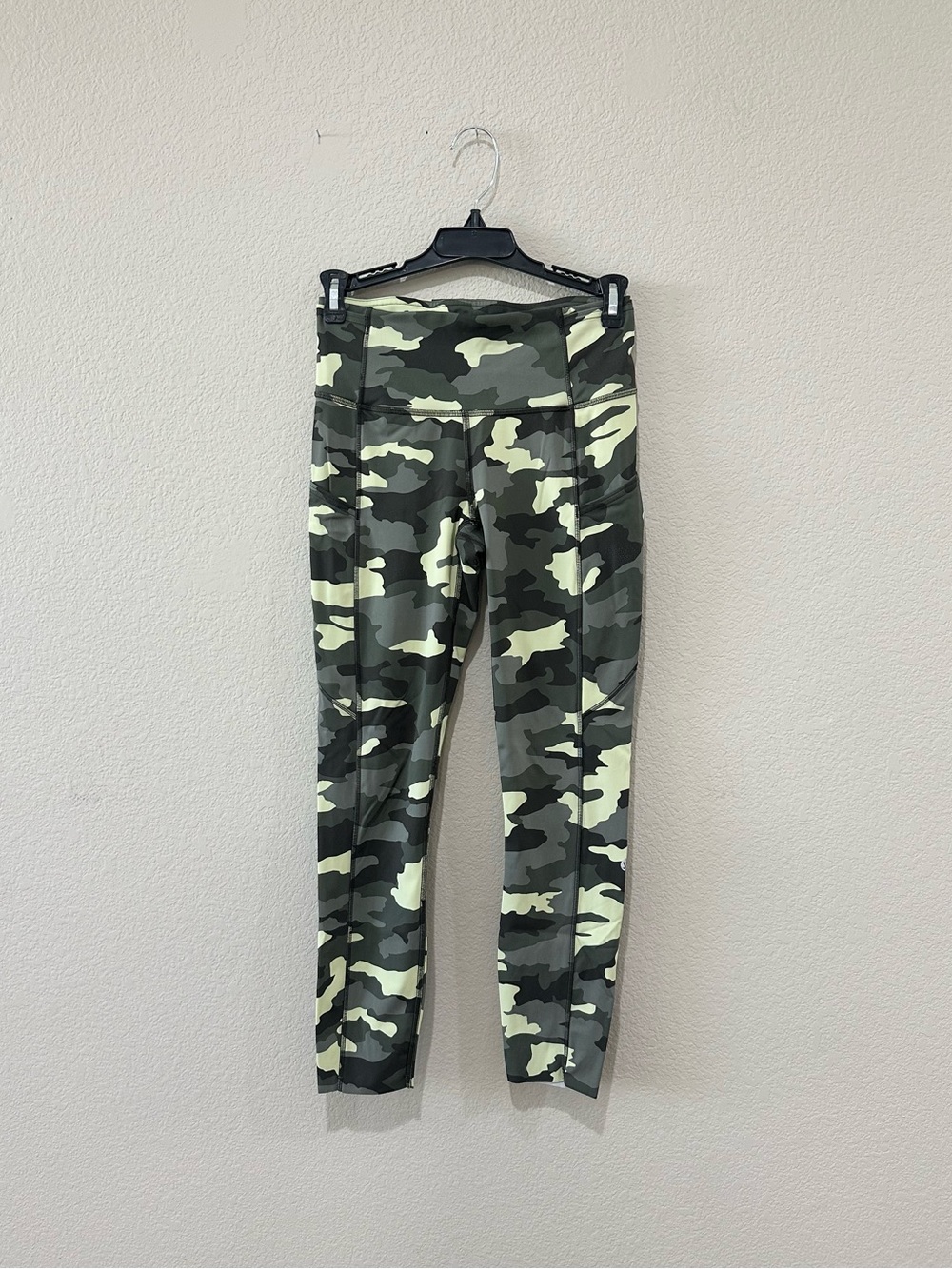 Lululemon fast and free leggings - size 6